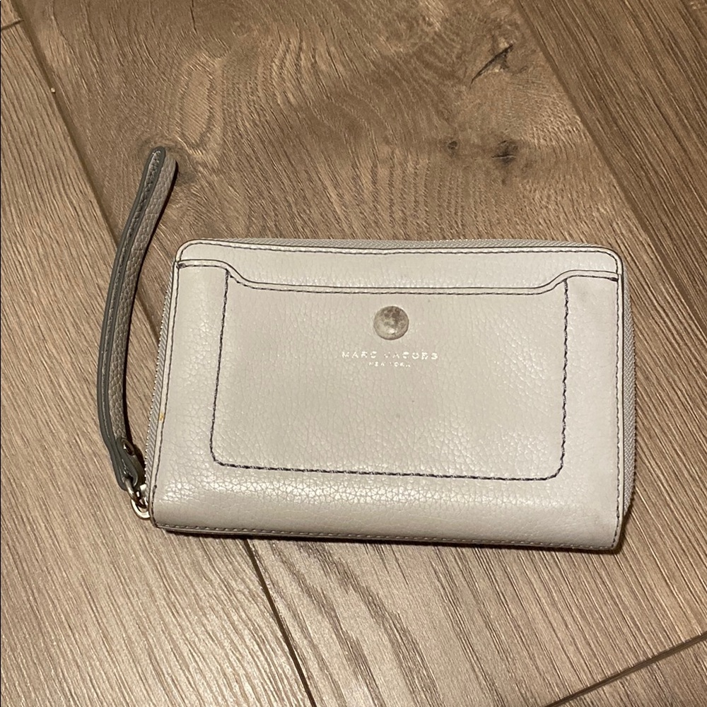 Marc Jacobs Gray Leather Wristlet